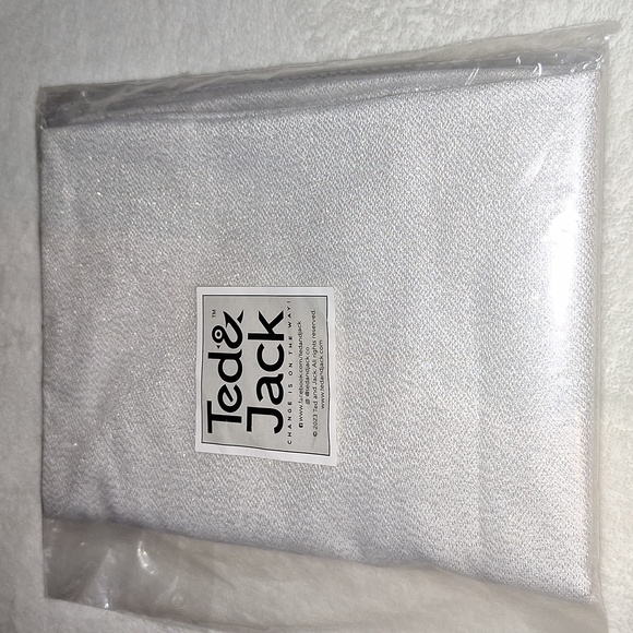 ❄️ Ted & Jack Hollywood Dreams Sparkling Metallic Scarf. Optic White. - Picture 3 of 5